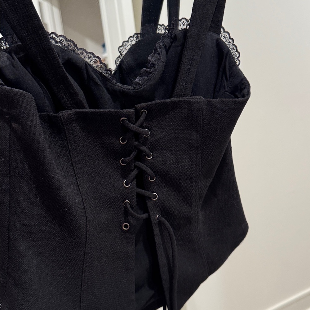 Reformation Alisa Top (size 2) - Picture 4 of 4